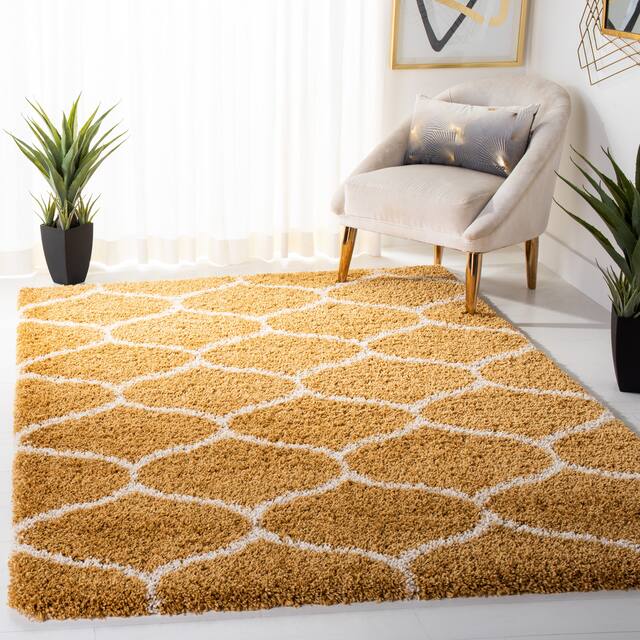SAFAVIEH Hudson Shag Ogee Trellis 2-inch Thick Area Rug - 5'1" x 7'6" - Gold/Ivory
