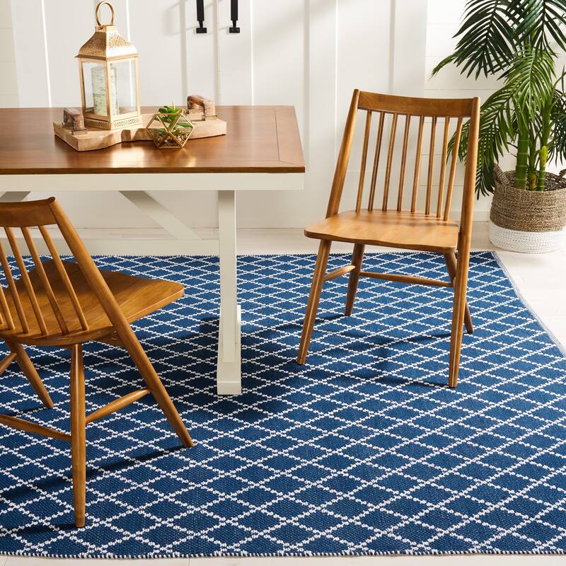 SAFAVIEH Handmade Flatweave Montauk Rhonwen Trellis Cotton Rug - 6' x 9' - Navy/Ivory