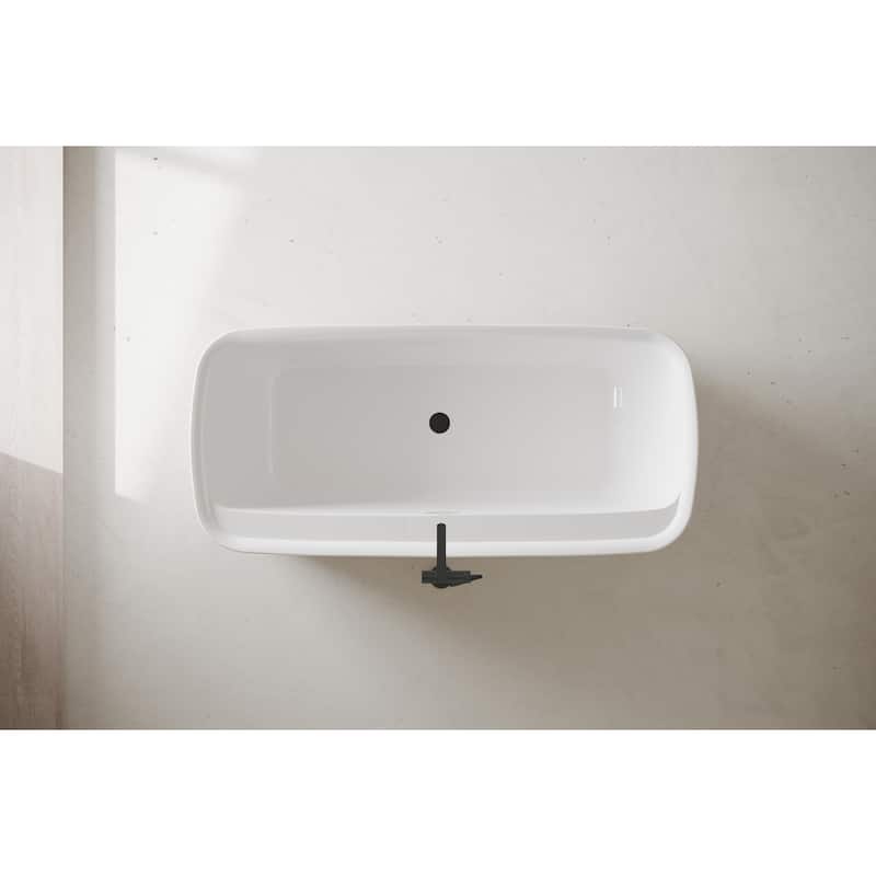 Chad Soaking Bathtub in Glossy White