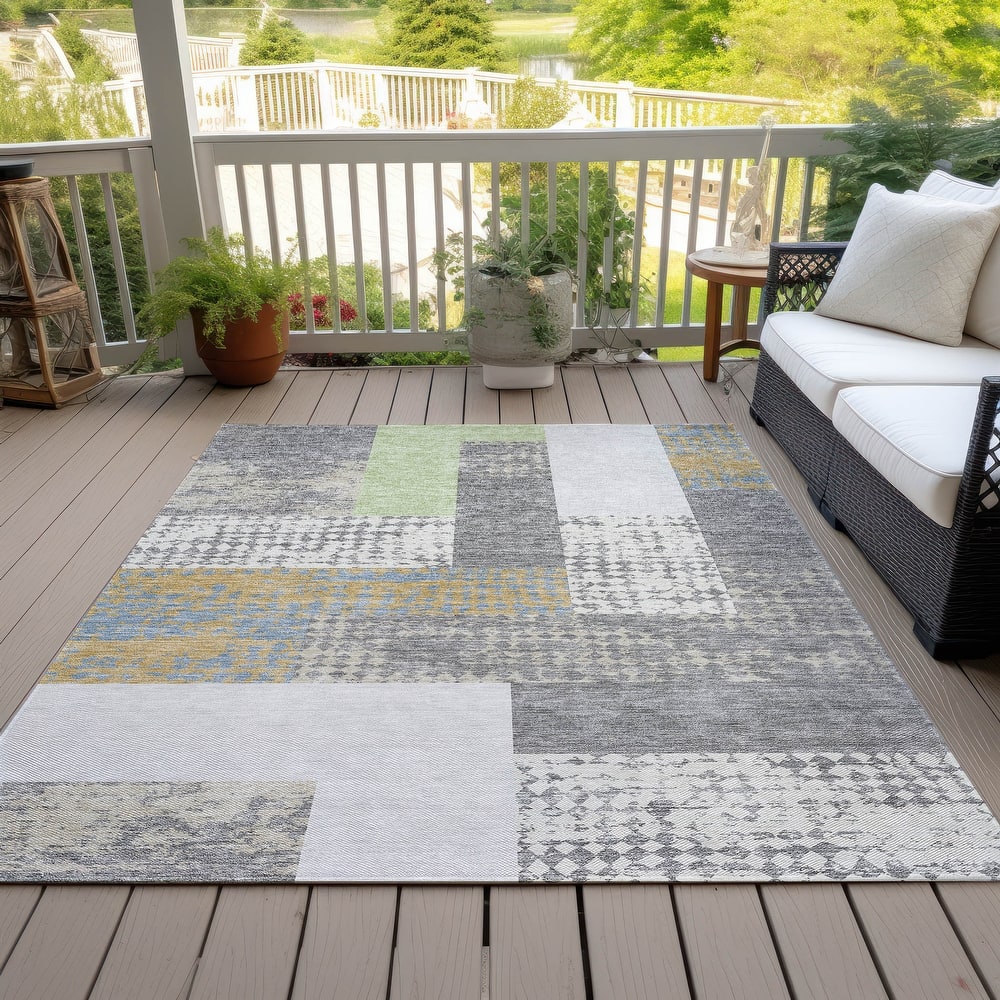 Machine Washable Indoor/ Outdoor Modern Blocks Chantille Rug