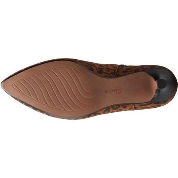 clarks linvale sea suede bootie