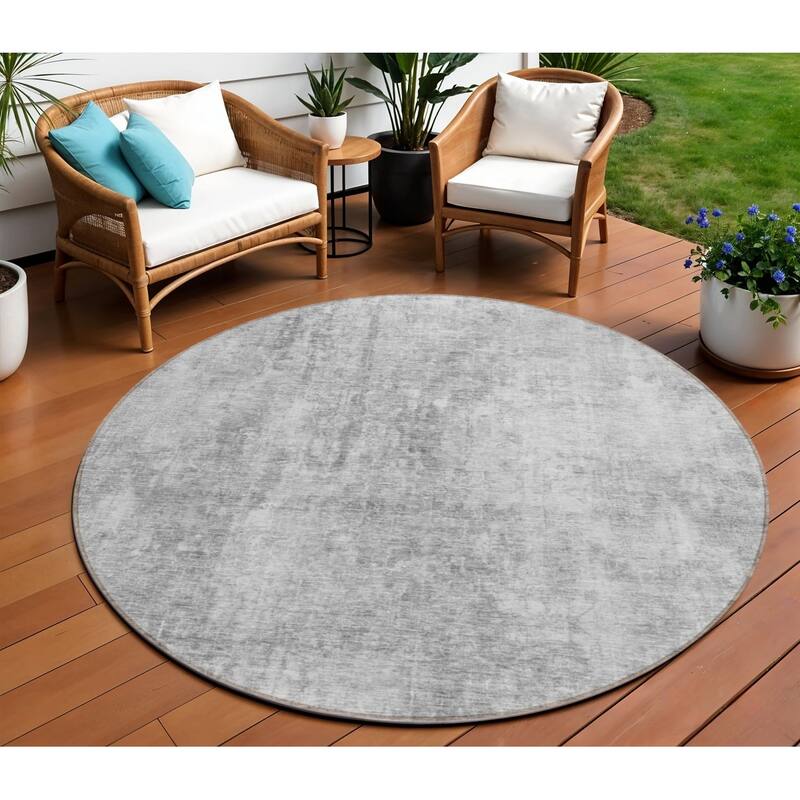HomeRoots Abstract Transitional Rectangle Outdoor Rug - 8' Round