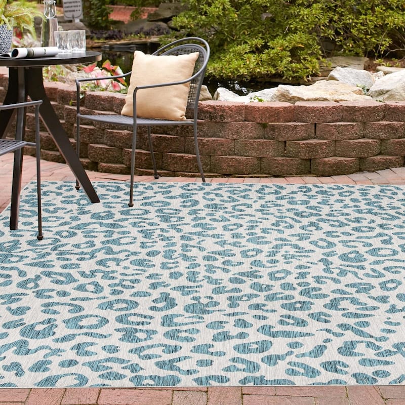 Outdoor Gallery Collection Area Rug