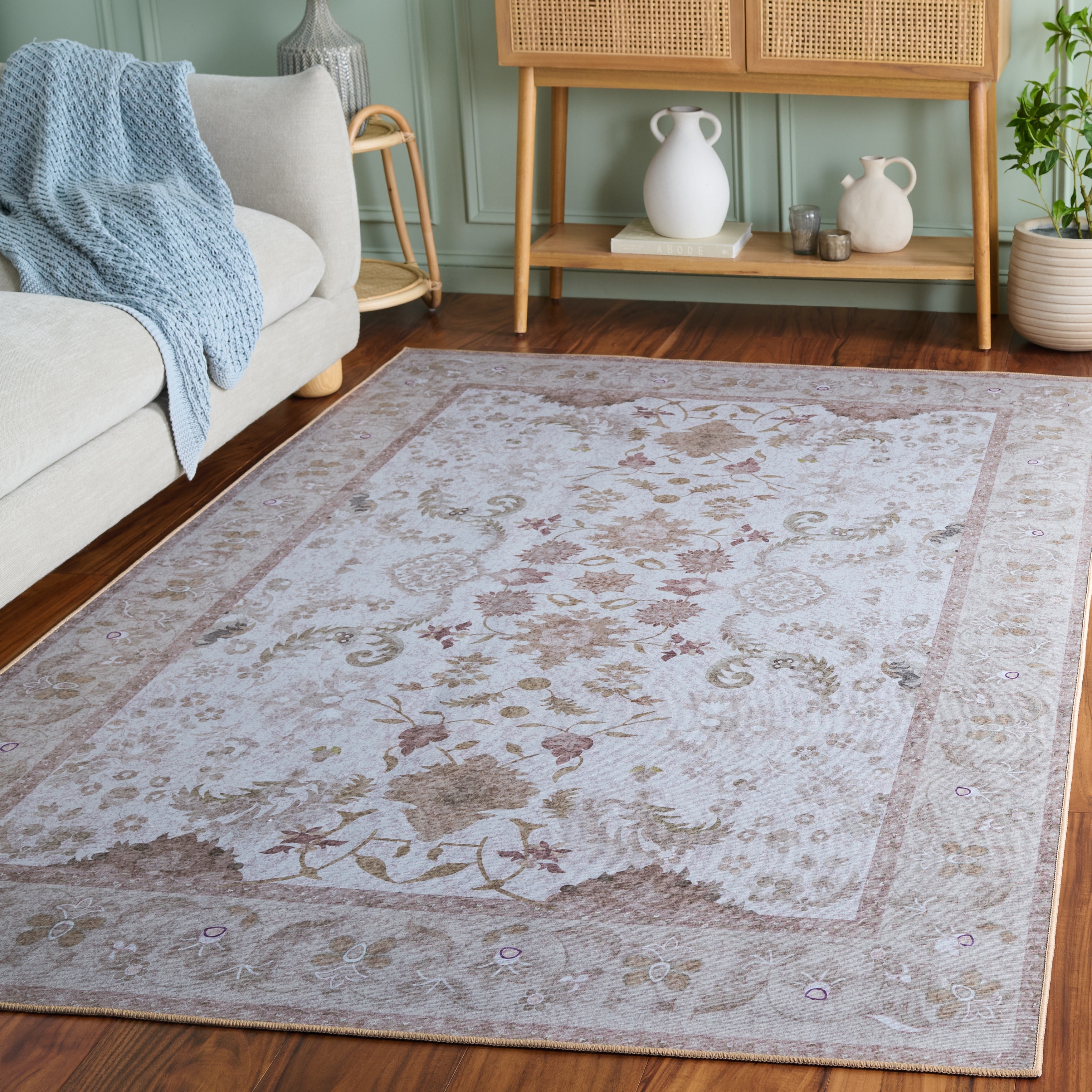SAFAVIEH Tucson Gheorghina Machine Washable & Slip Resistant Rug
