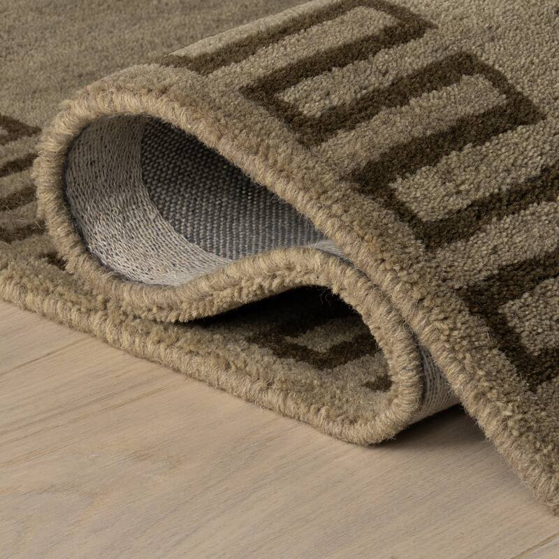 Nuloom Renata Fleuron Bordered Wool Rug