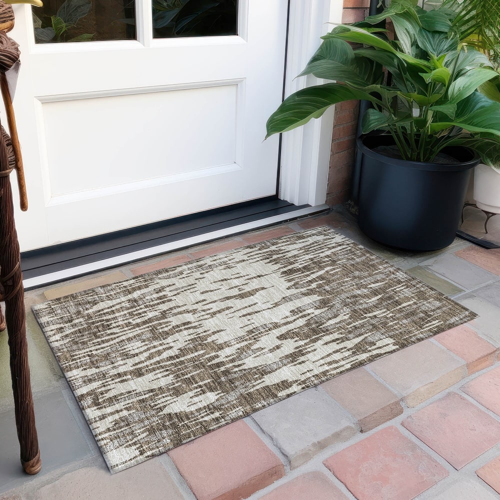 Machine Washable Indoor/ Outdoor Abstract Chantille Rug