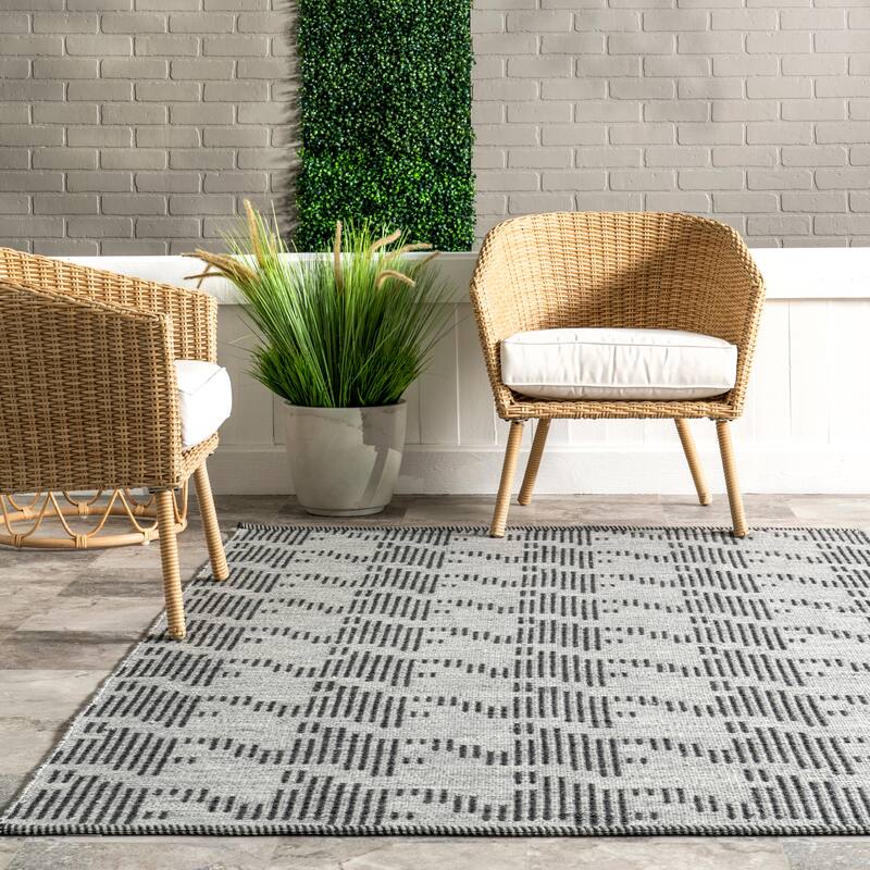 Nuloom Resi Geometric Striped Indoor/Outdoor Area Rug