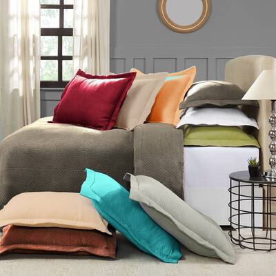 Superior Celtic Cotton Jacquard Bedspread Set with Pillow Shams