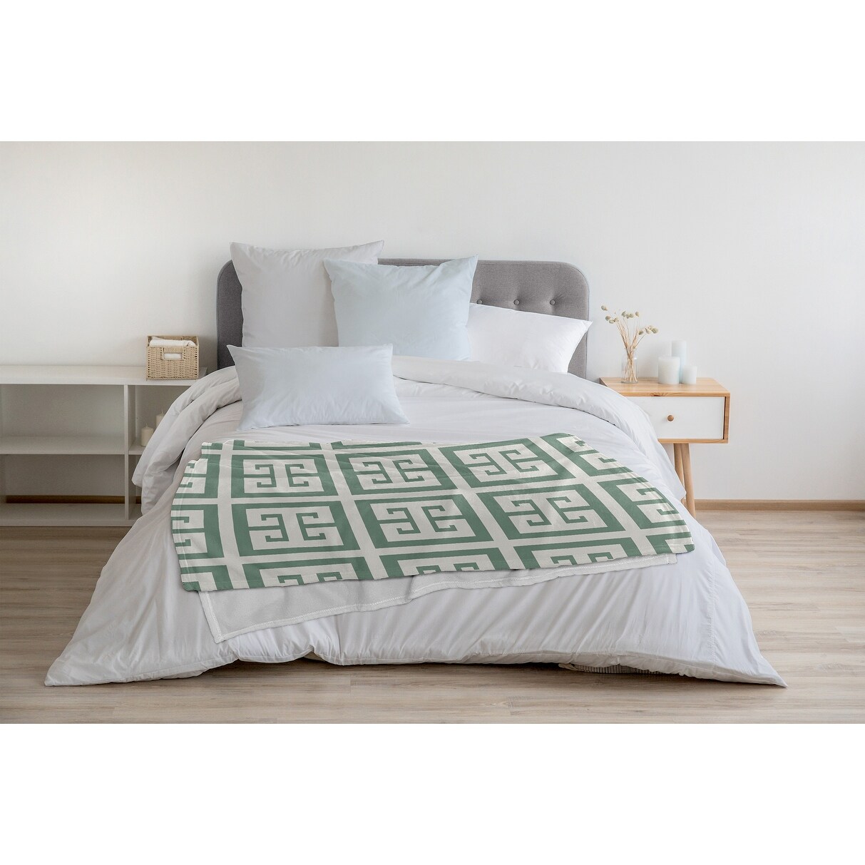 e by Design Subline Fleece Throw Blanket Weight 1.85