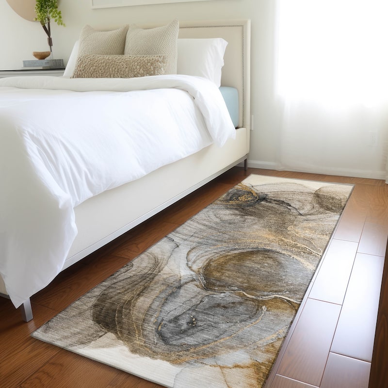 Machine Washable Indoor/ Outdoor Abstract Circles Chantille Rug - Brown - 2'3" x 7'6"