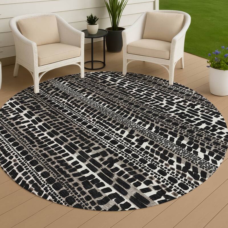 Machine Washable Indoor/ Outdoor Modern Winfield Chantille Rug - Black - 8' x 8'