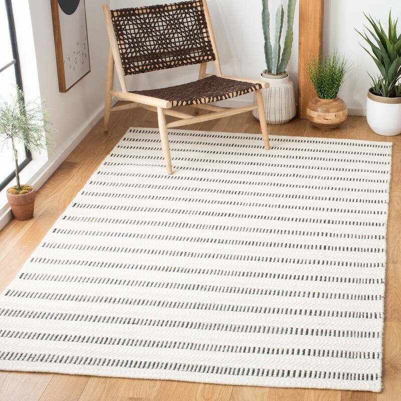 SAFAVIEH Handmade Vermont Tawnya Stripe Wool Rug - 6' x 9' - Black/Ivory