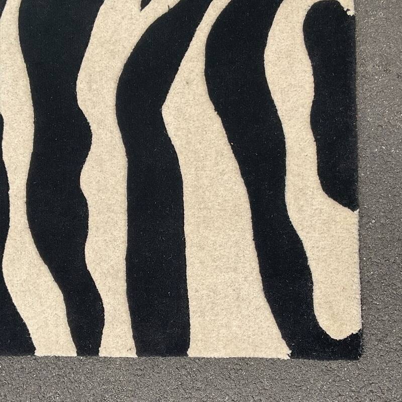 HERAT ORIENTAL Handmade Tibetan Zebra Wool Rug Collection