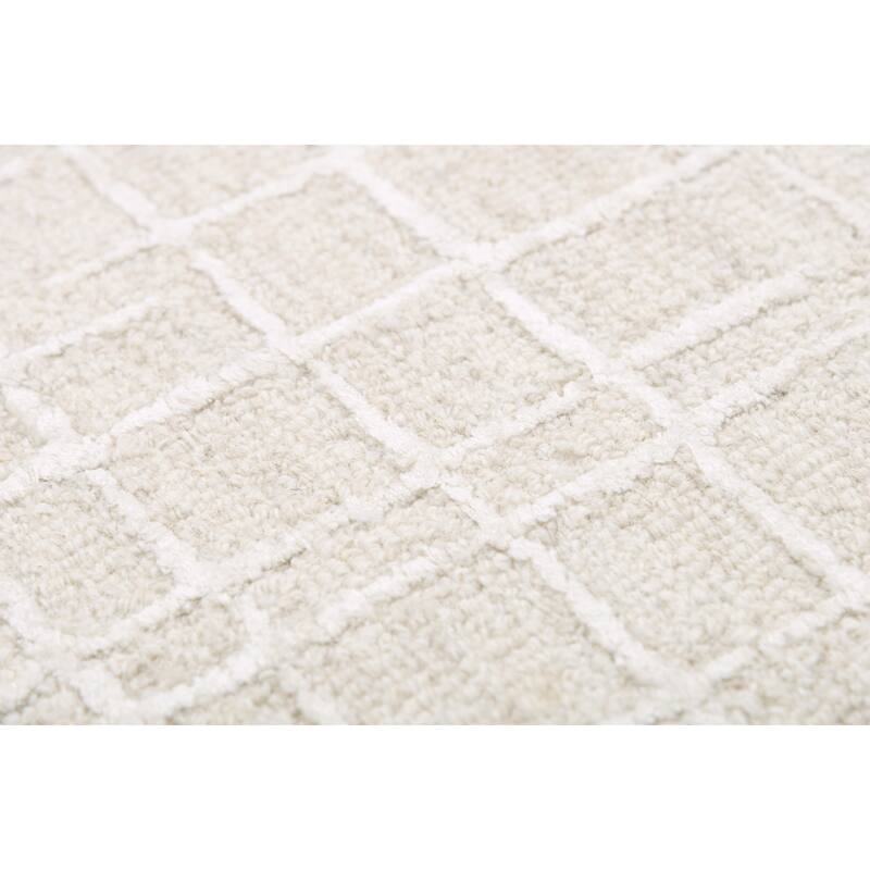 Alora Decor Classic Ivory Hand-tufted Wool Rug