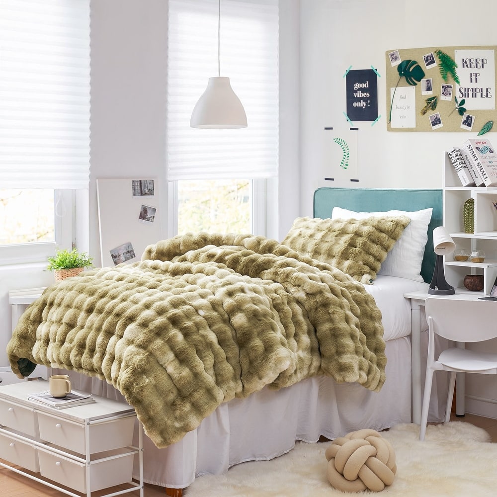 Snowball® Chunky Bunny - Coma Inducer® Oversized Comforter Set - Multi Moss Stone