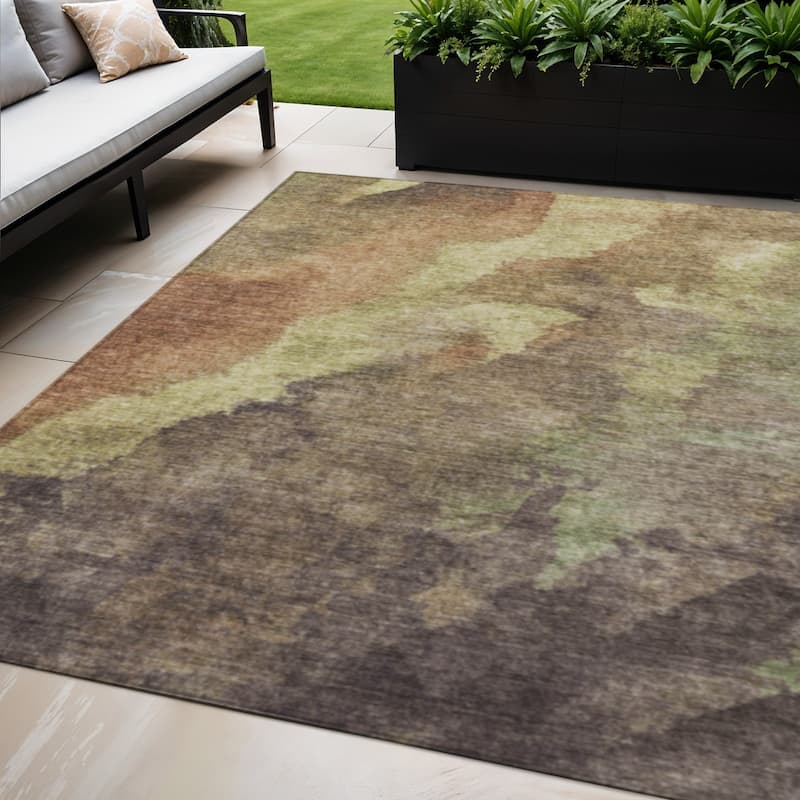 HomeRoots Abstract Transitional Rectangle Outdoor Rug - 5' X 8'
