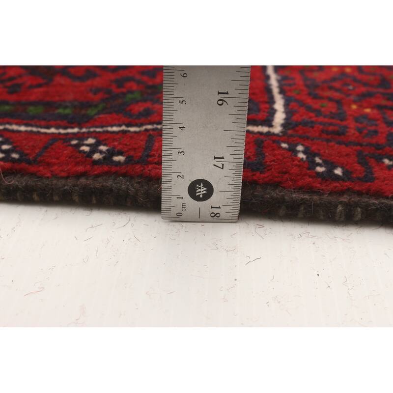 Hand-knotted Rizbaft Red Wool Rug - 3'0" x 5'10"/3'0 x 5'10