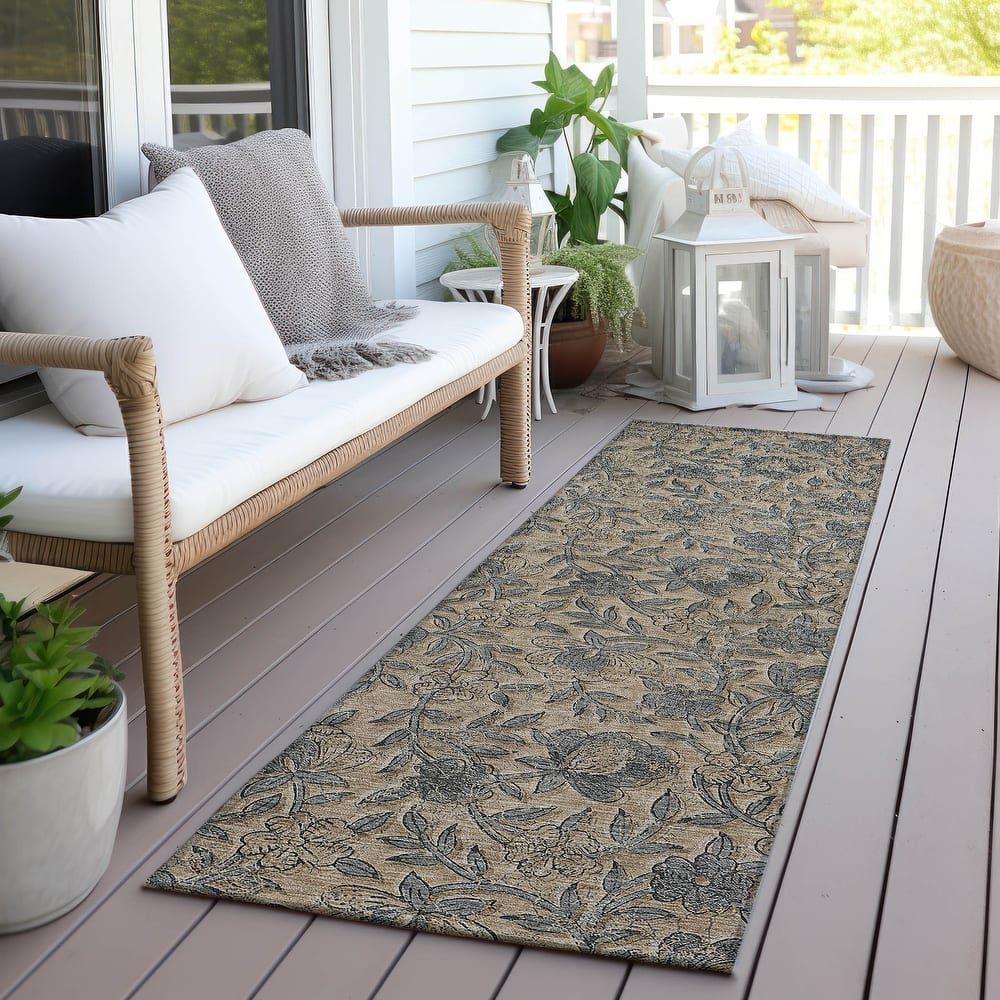 Machine Washable Indoor/ Outdoor Chantille Floral Rug