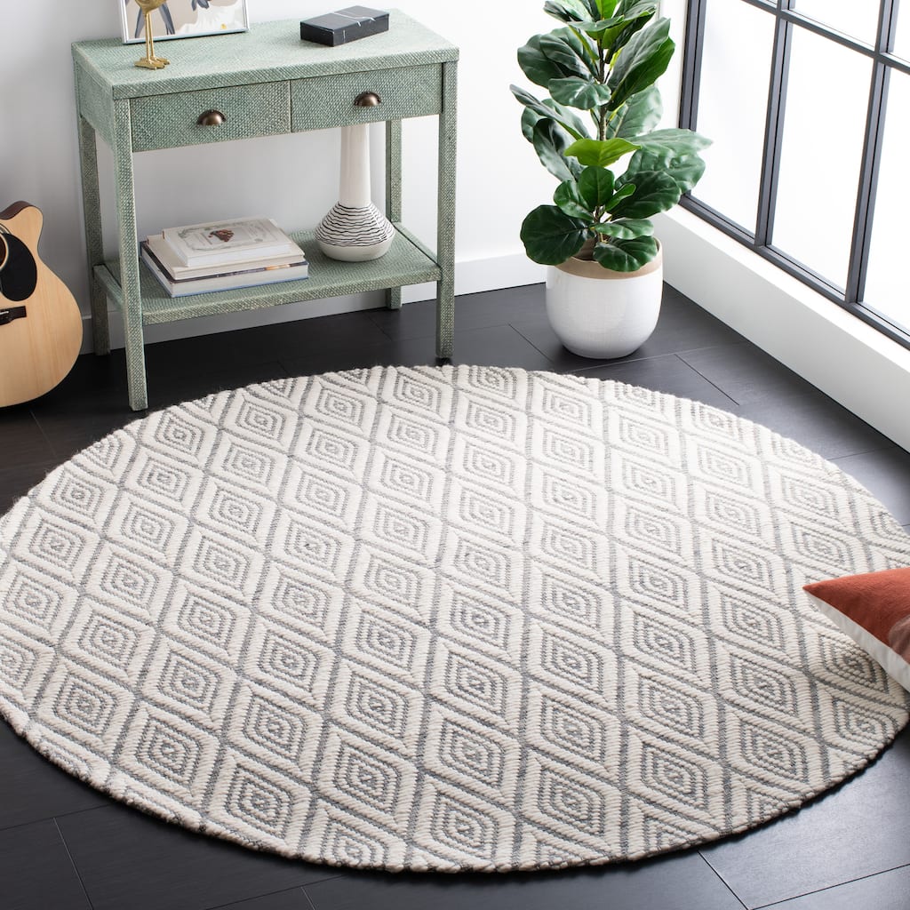 SAFAVIEH, Handmade Marbella Aagot Wool Rug