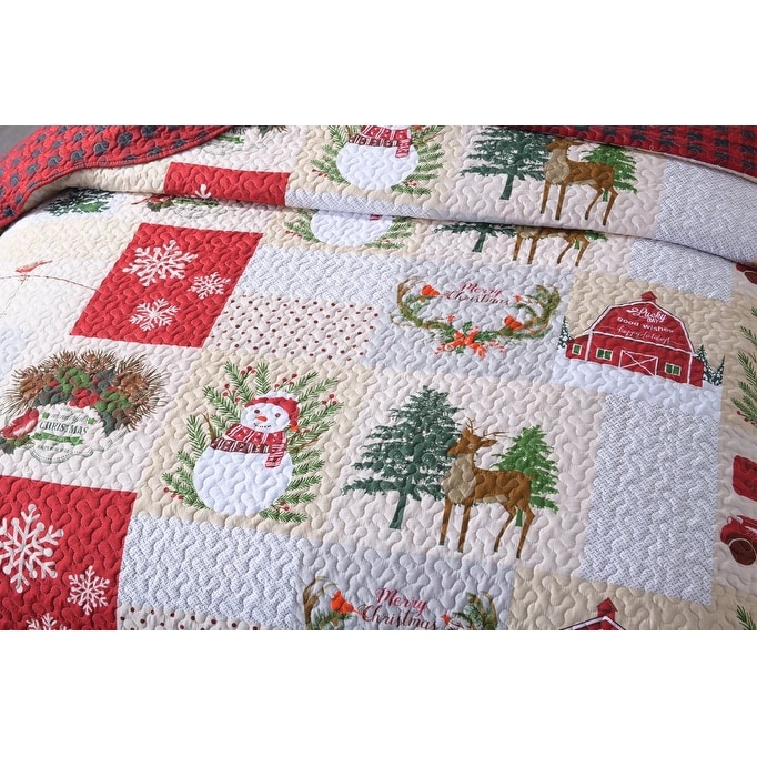 MarCielo Christmas Patterned Red and Green 3 piece Quilt Set Bed Bath Beyond 32362035