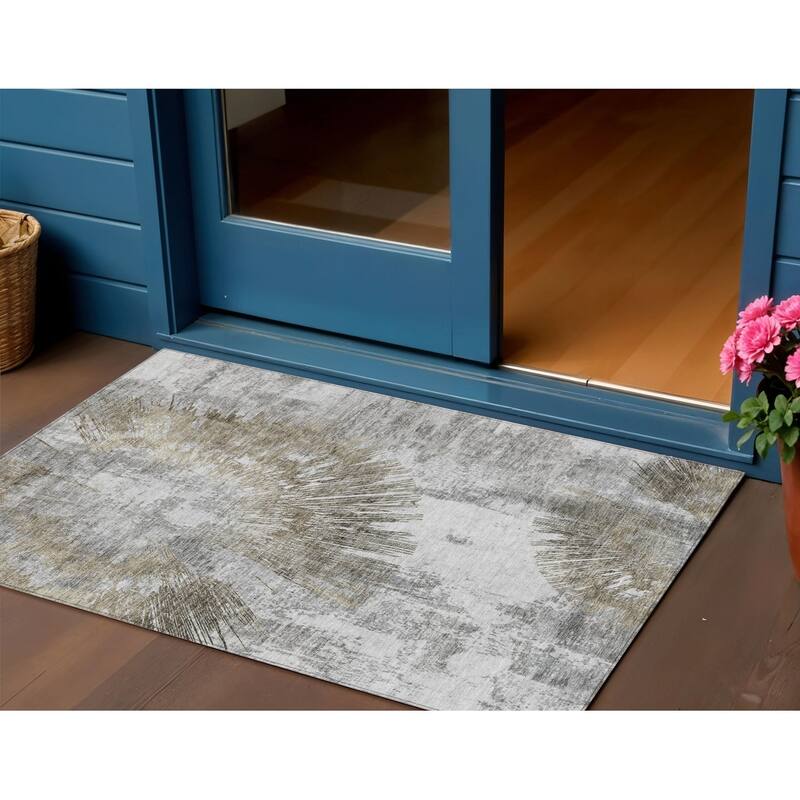 HomeRoots Abstract Transitional Rectangle Outdoor Rug - 3' x 5'