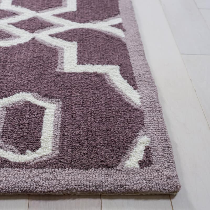 SAFAVIEH Handmade Four Seasons Indrishka Floral Rug