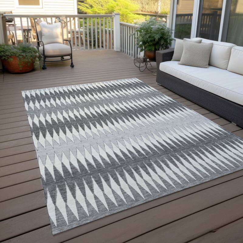 Machine Washable Indoor/ Outdoor Chantille Contemporary Rug - Gray - 8' x 10'