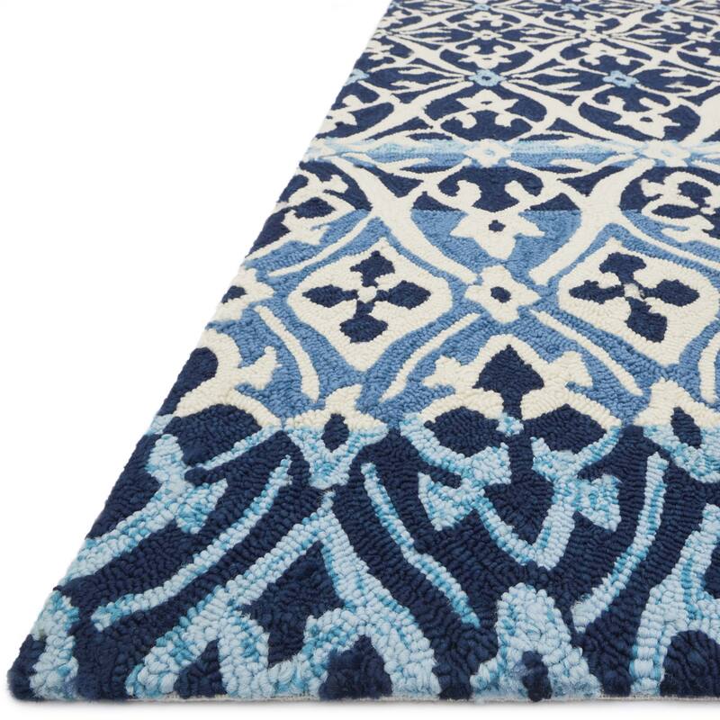 Alexander Home Capri Traditional Botanical Hand-hooked Indoor/ Outdoor Rug