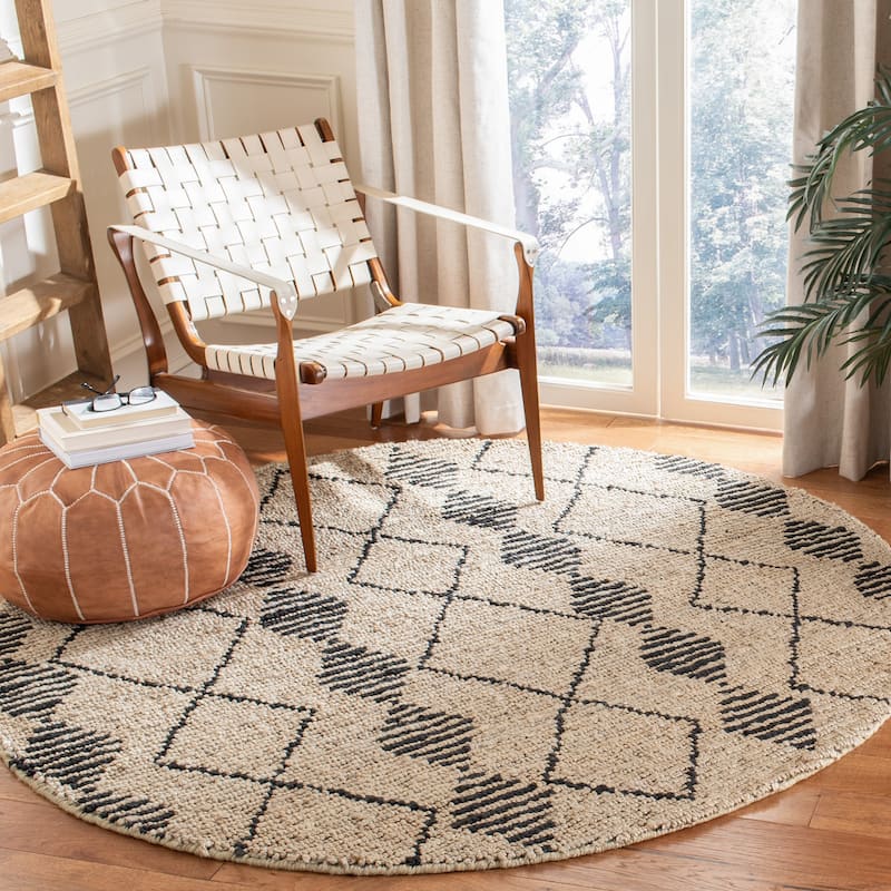 SAFAVIEH Hand-knotted Bohemian Kadrija Boho Jute Rug - 6' Round - Beige/Black