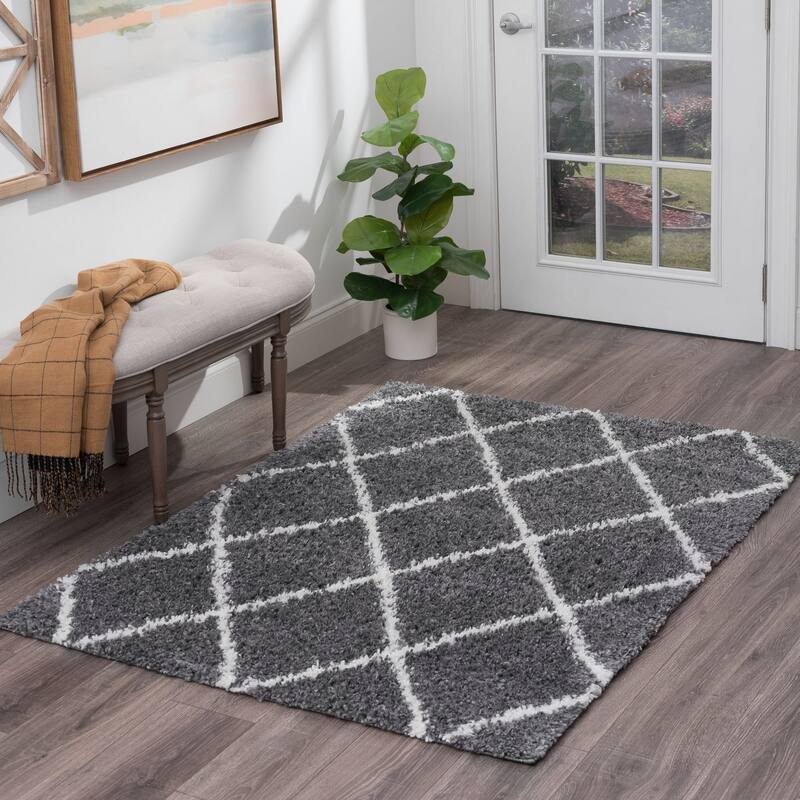 Sohni Shag Farmhouse Diamond Indoor Area Rug - 3'3'' x 4'11'' - Gray