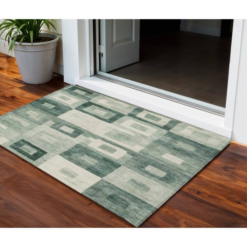 HomeRoots Geometric Transitional Rectangle Outdoor Rug - 3' x 5'