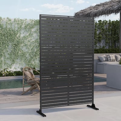 Outdoor Free Standing Metal Privacy Screen