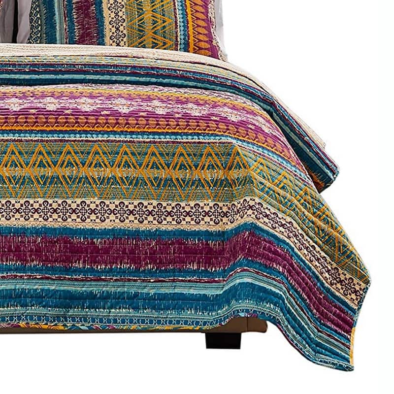 Tribal Motif Print Cotton Twin Quilt Set with 1 Pillow Sham, Multicolor