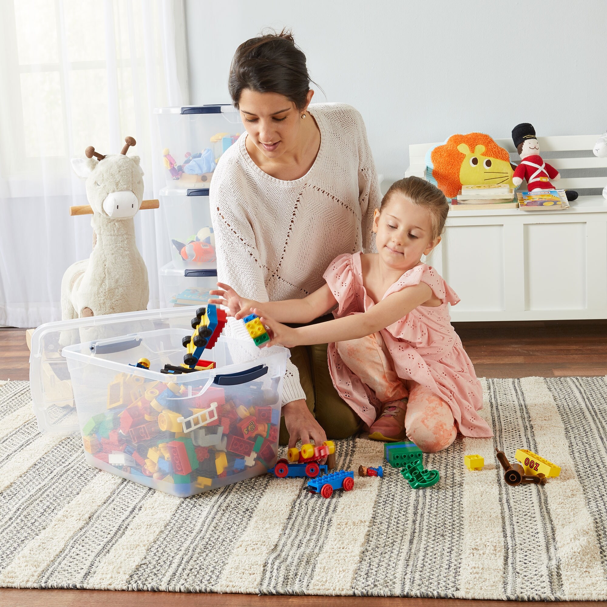 Rubbermaid Cleverstore Storage Tote With Latching Lid 30 Qt 18 34