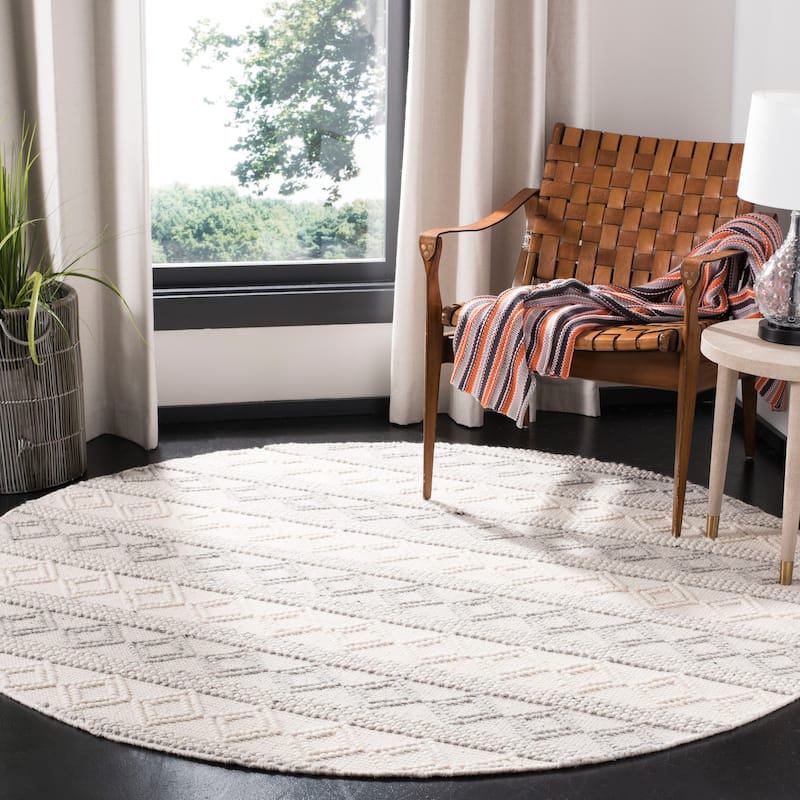 SAFAVIEH Handmade Natura Foka Wool Rug - 6' Round - Grey/Ivory