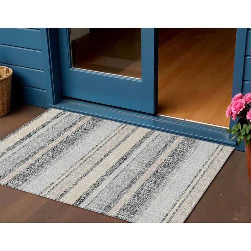 HomeRoots Striped Transitional Rectangle Outdoor Rug - 3' x 5'