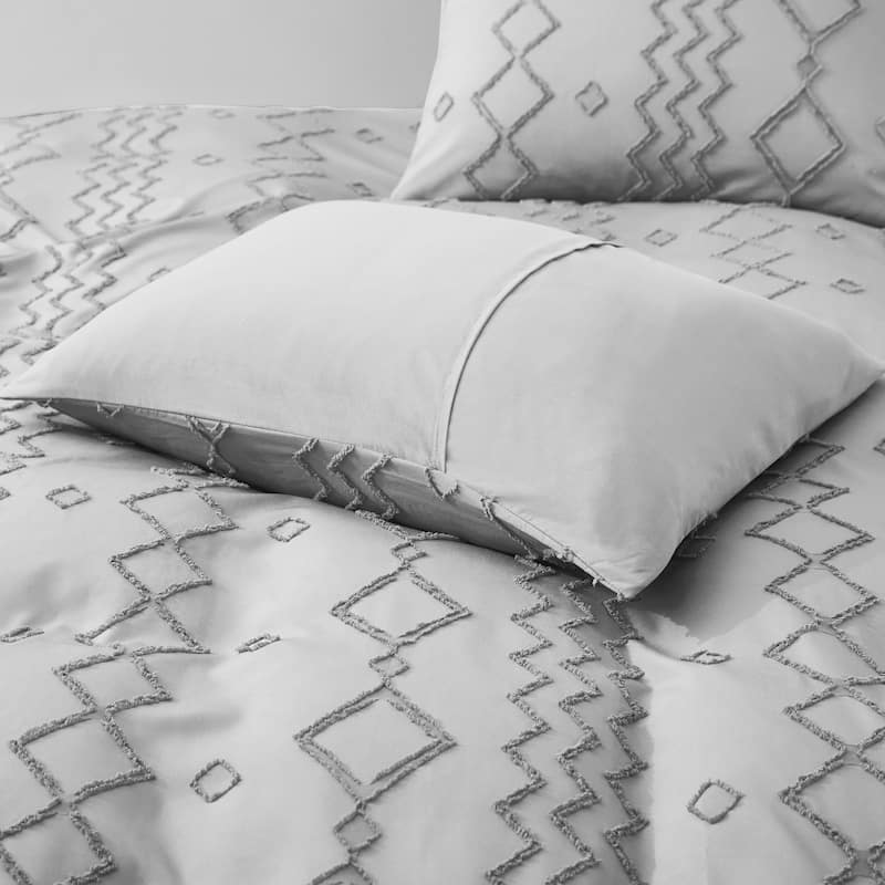 3 Piece Tufted Clipped Jacquard Geometric Oversized Duvet Cover Set