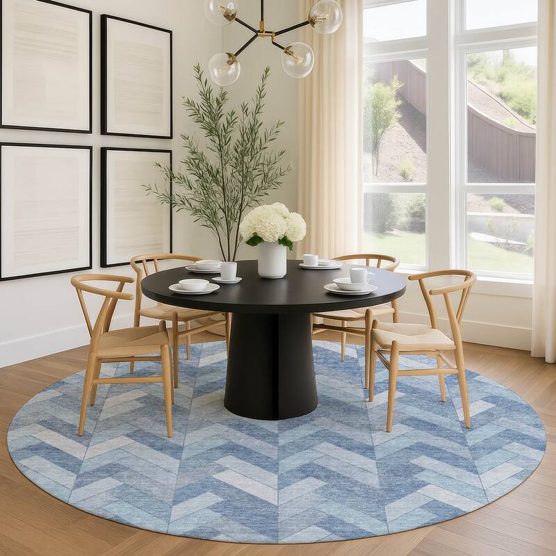 Machine Washable Indoor/ Outdoor Modern Chevron Chantille Rug