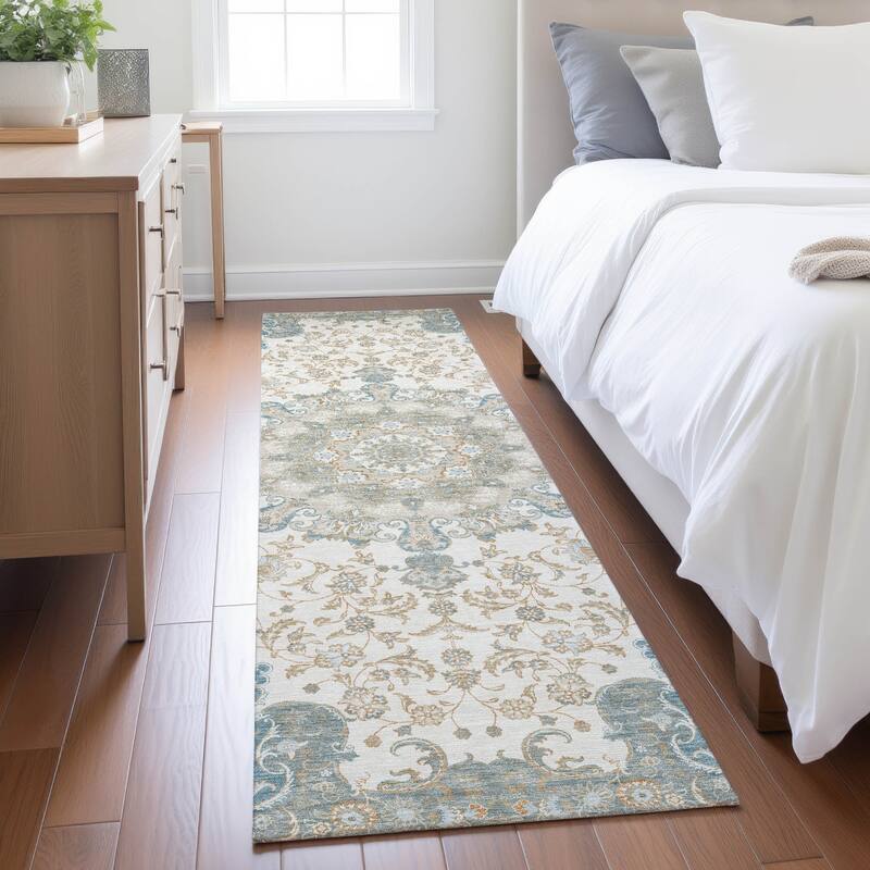 Machine Washable Indoor/ Outdoor Traditional Awaka Chantille Rug