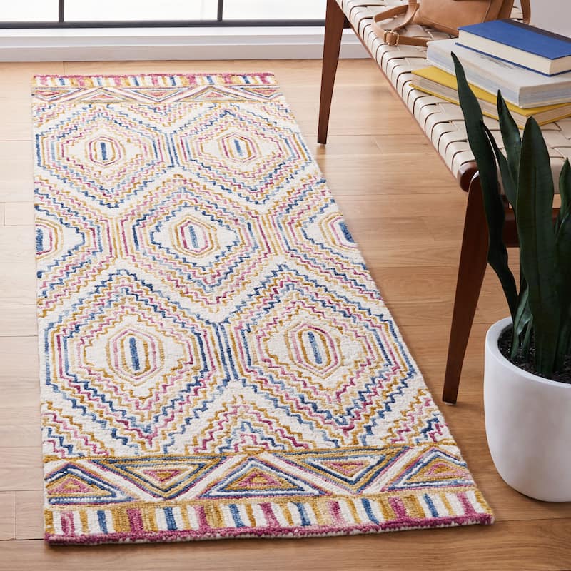 SAFAVIEH Handmade Aspen Malaurie Boho Tribal Wool Rug - 2'3" x 7' Runner - Ivory/Rust