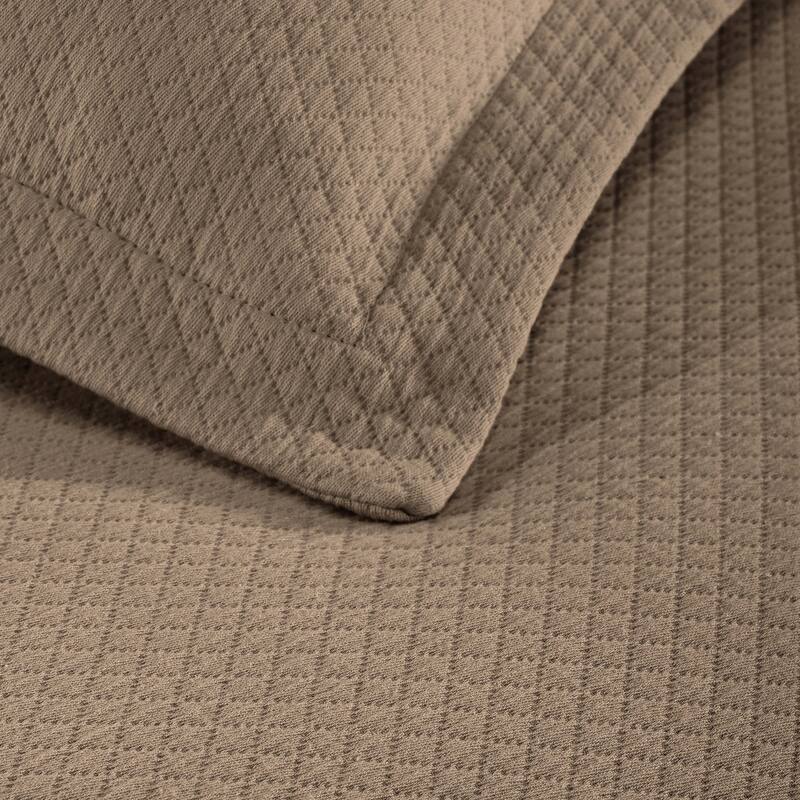 Superior Solitaire Cotton Decorative Bedspread Set