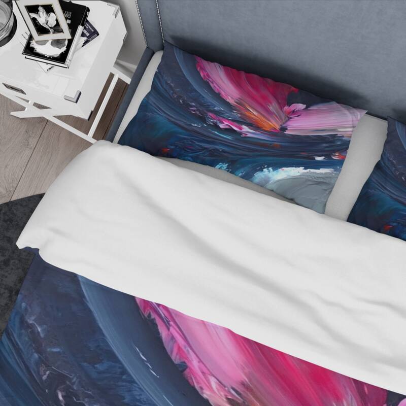 Designart "Blue and Pink Textured Art" Blue Modern - Bedding Cover Set With Shams