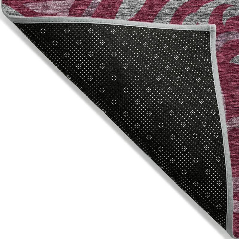 Machine Washable Indoor/ Outdoor Chantille Floral Scroll Rug