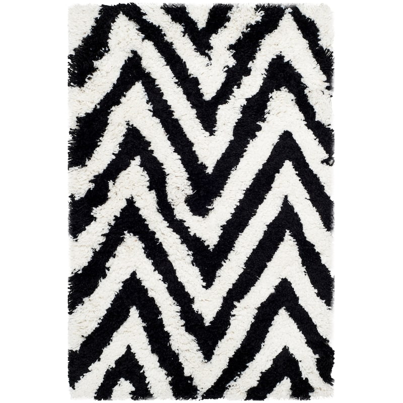 SAFAVIEH Handmade Kanesha Shag Karien Rug - 2'6" x 4' - Ivory/Black