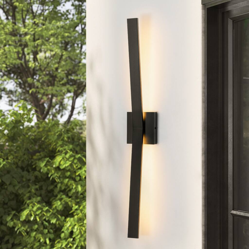 31.5" Modern Black Outdoor Wall Light - 12W 3000K Warm Light, IP44 Waterproof Linear Fixture for Patio & Porch,