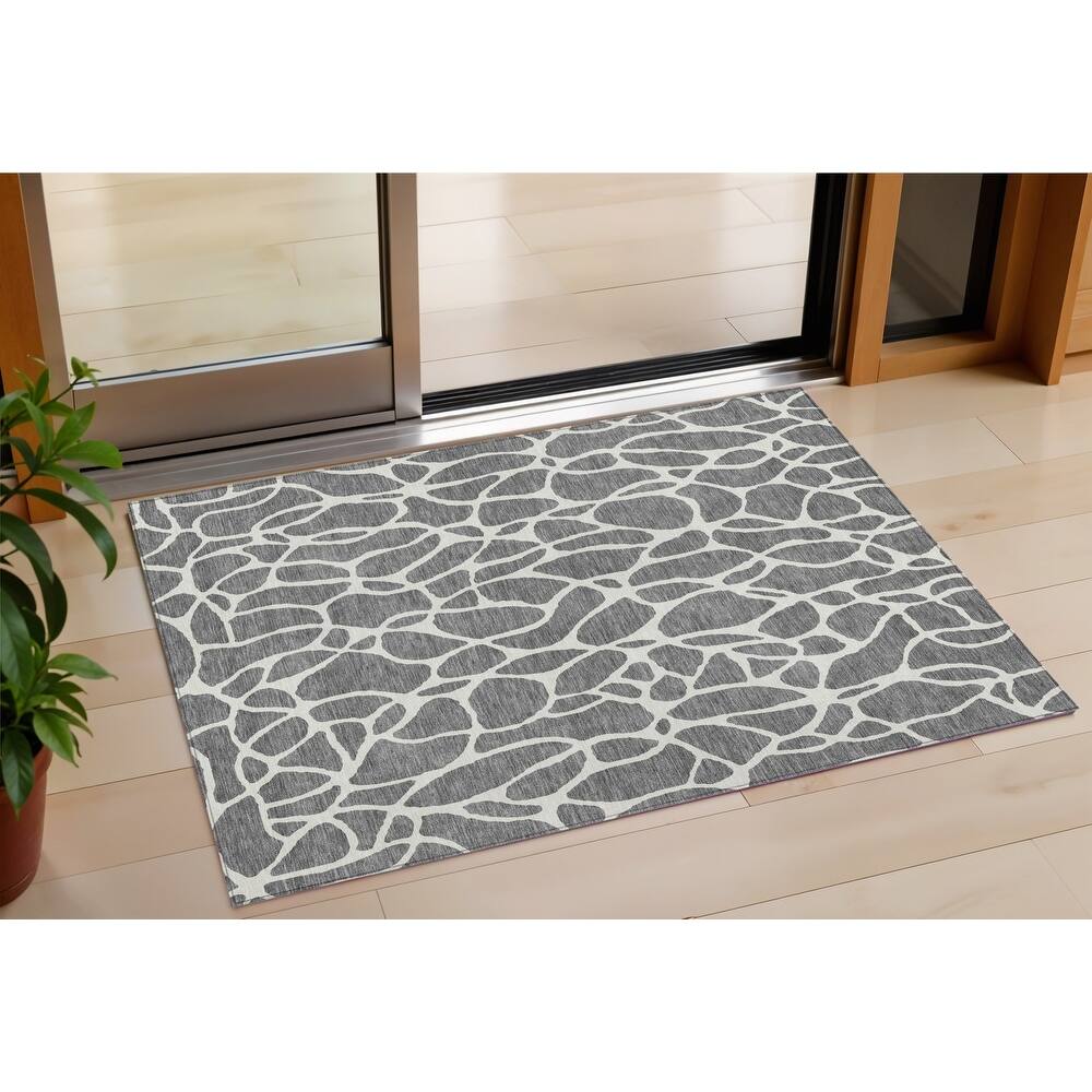 HomeRoots Geometric Transitional Rectangle Outdoor Rug