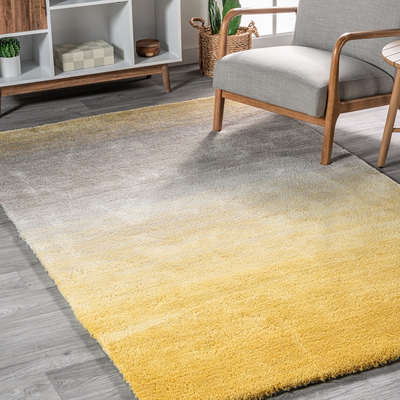 Nuloom Handmade Soft and Plush Ombre Shag Rug