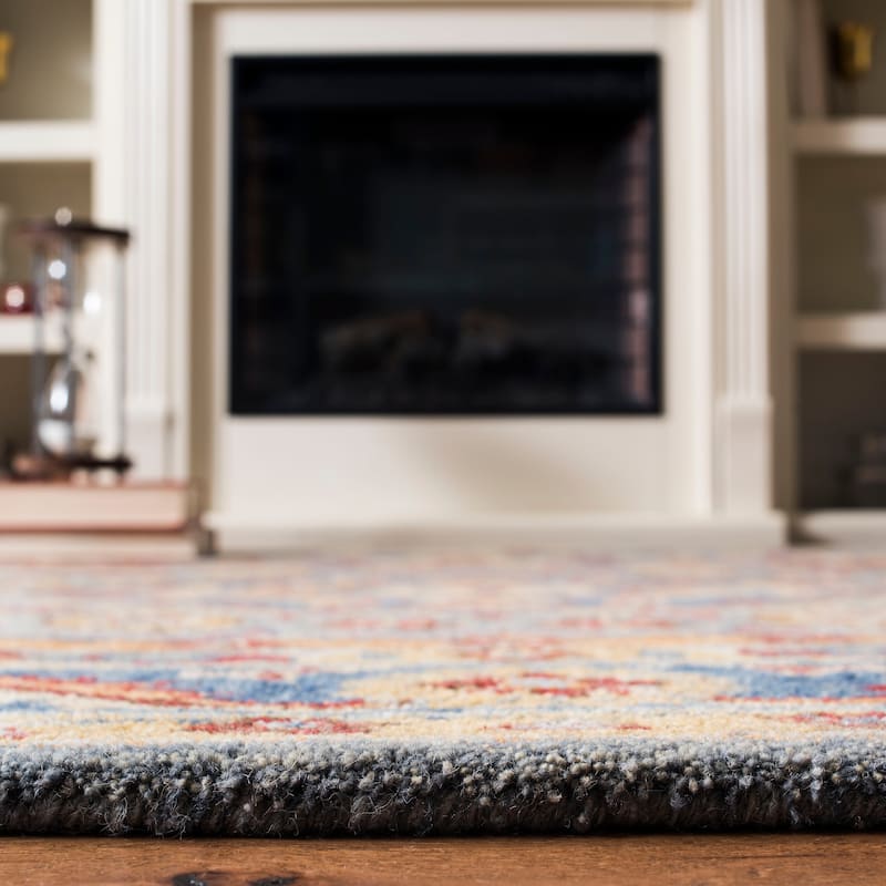 SAFAVIEH Handmade Antiquity Olgerta Traditional Oriental Wool Rug