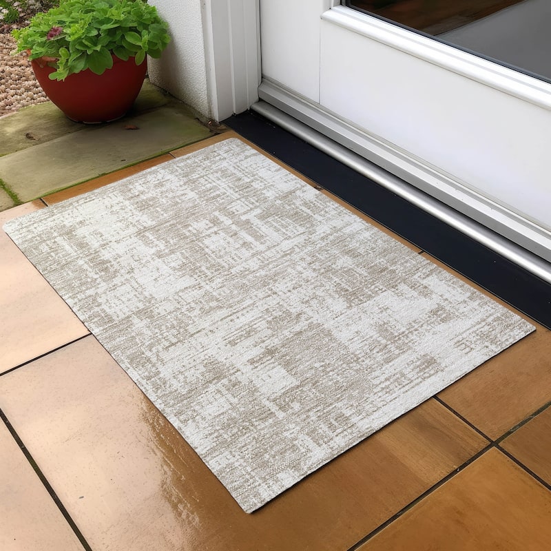 Machine Washable Indoor/ Outdoor Chantille Solid Abstract Rug - Taupe - 1'8" x 2'6"