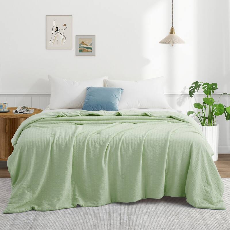 Lightweight Cooling Reversible Bed Blanket, Breathable Seersucker Comforter for Hot Sleepers - Sage Green - Queen (90"x90)